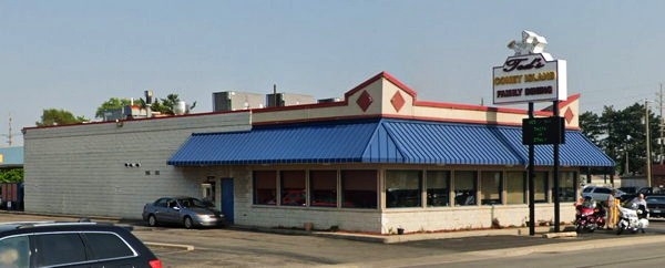 A&W Restaurant - Port Huron - 618 24Th Ave (newer photo)